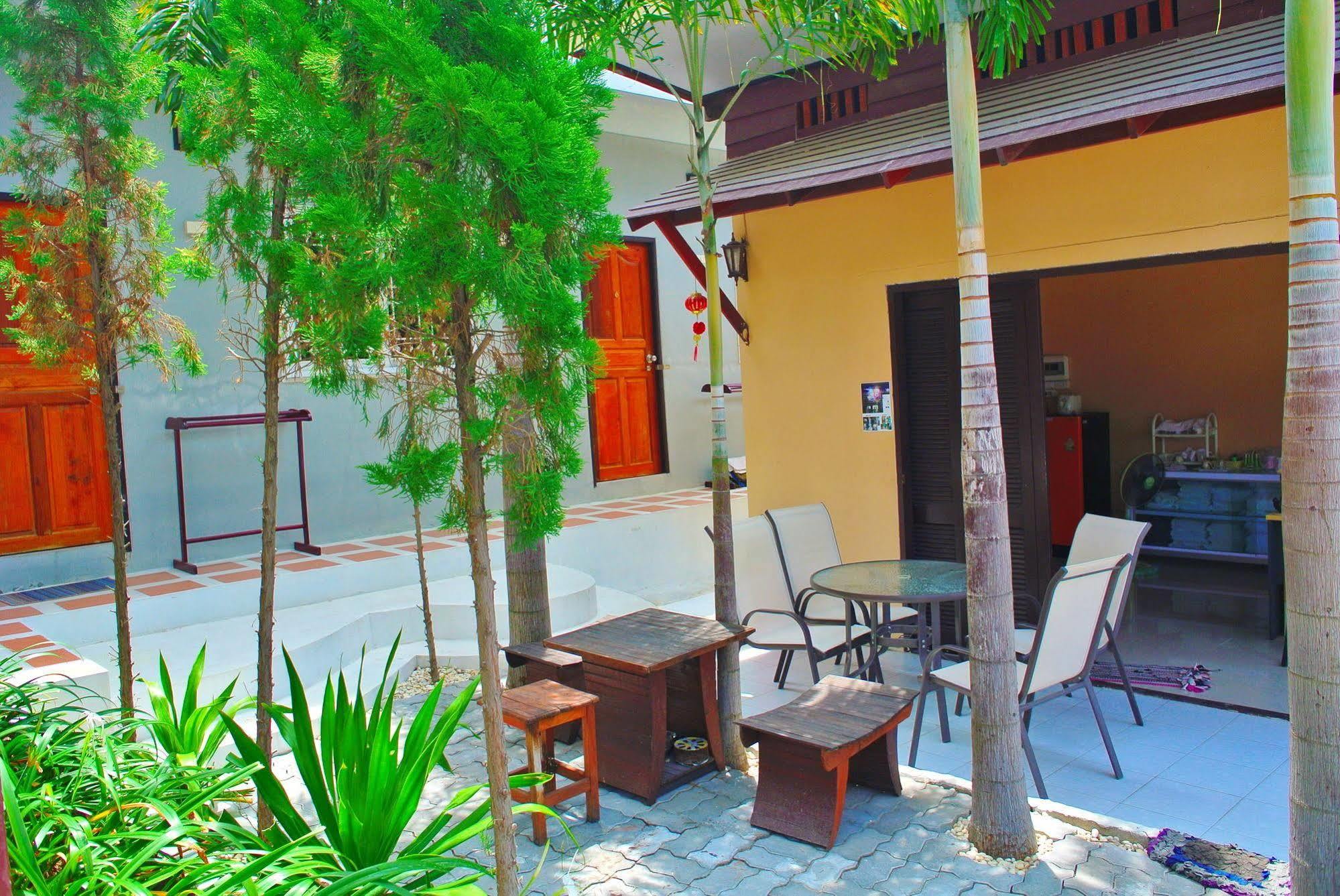 Sarin Guesthouse Ko Tao Luaran gambar